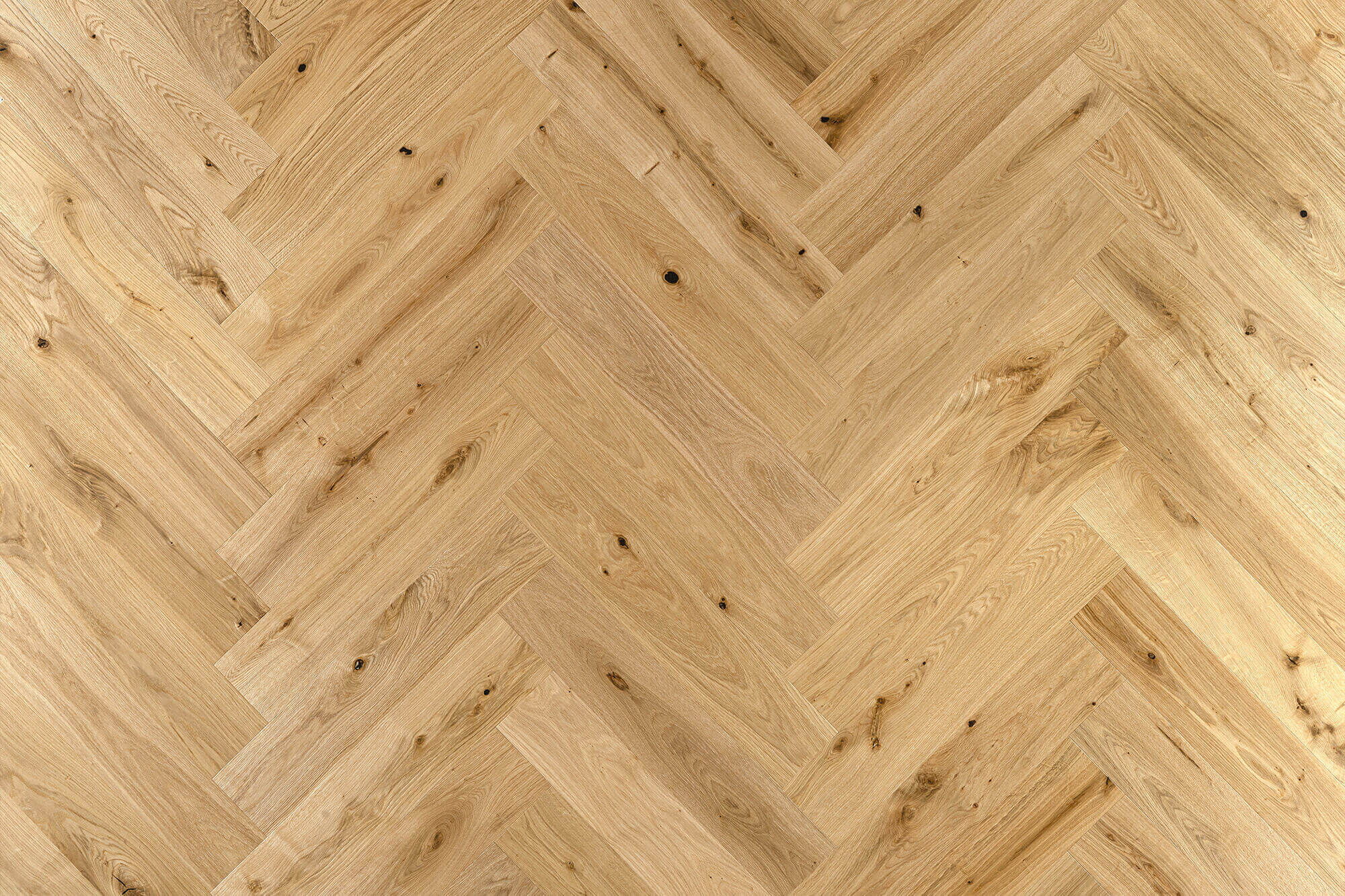 Landeichenholzboden Fischgrät Astig Natur Fläche