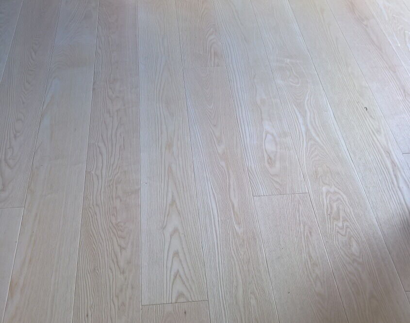 Landhausdiele Esche Natur