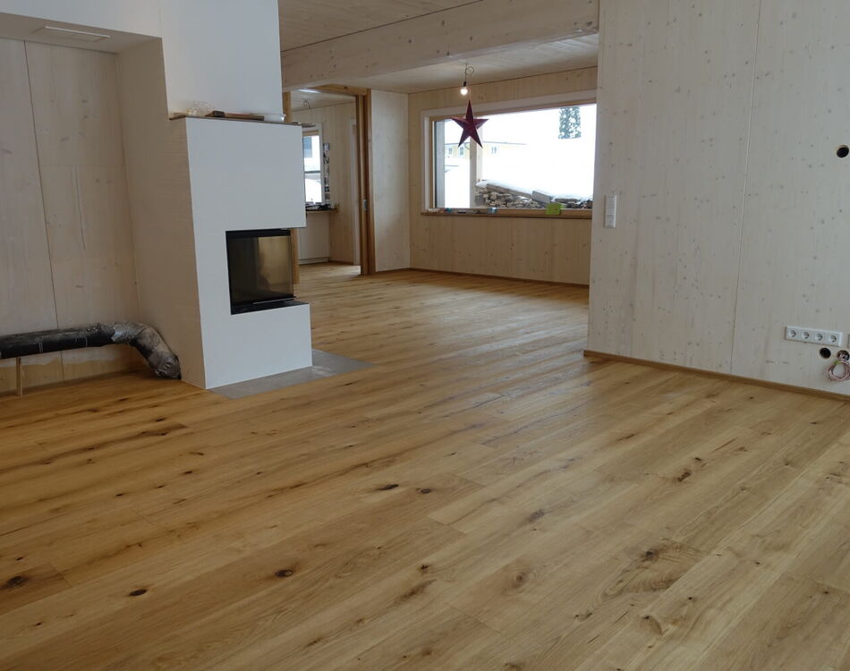 Wohnzimmer mit Landhausdiele Eiche Elba